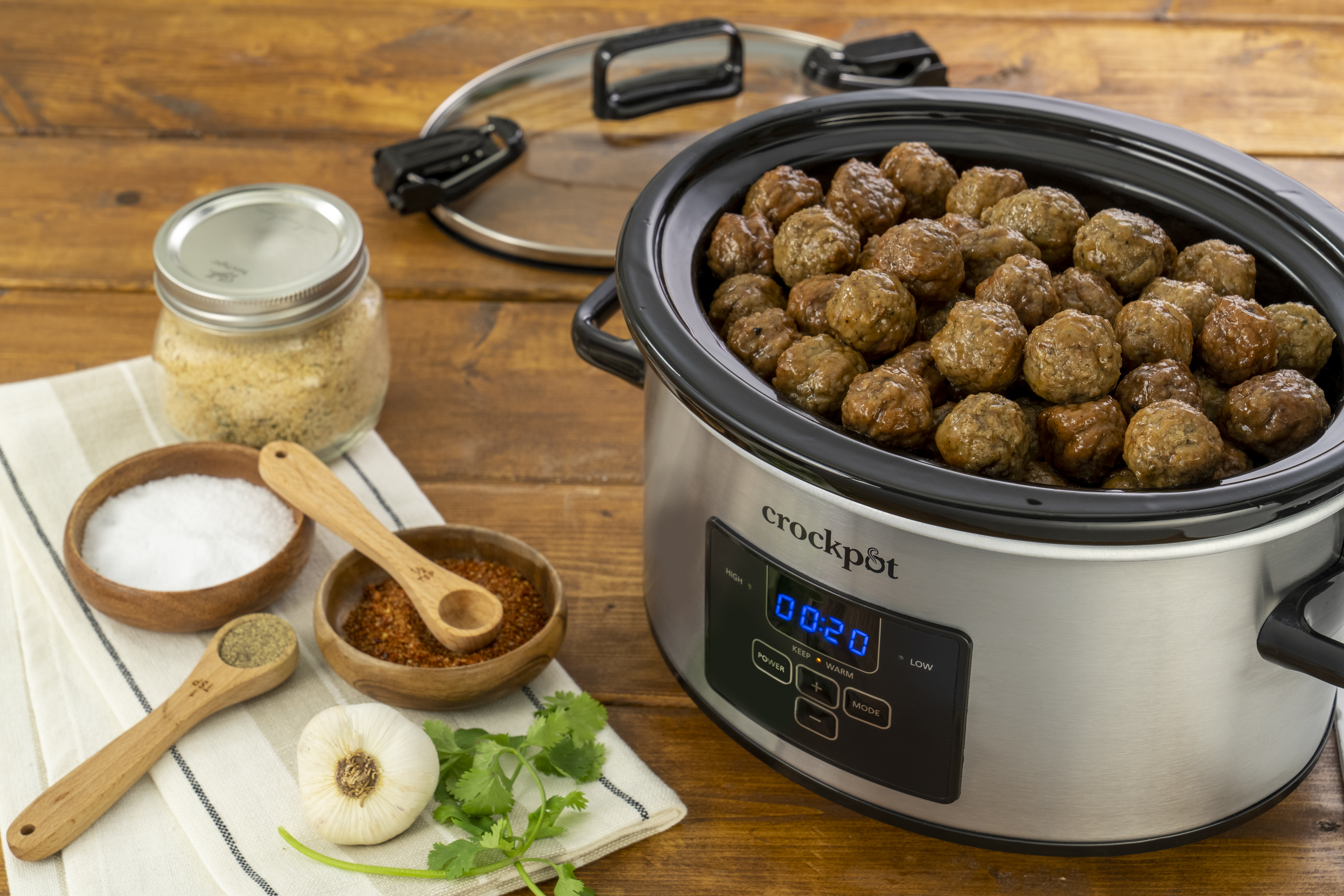 Crock-Pot Programmable 4-Quart Cook & Carry Slow Cooker, Stainless Steel - Image 4